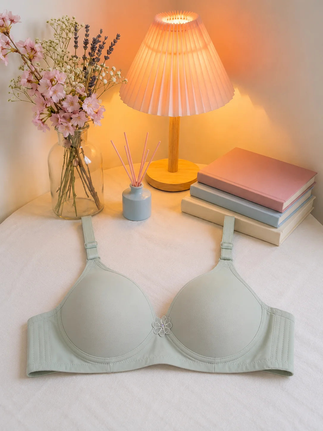 Women's Seamless Comfort T-Shirt Bra – Wire-Free Lightly Padded Everyday Bra